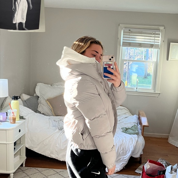 Cropped Puffer Jacket - Picture 2 of 2